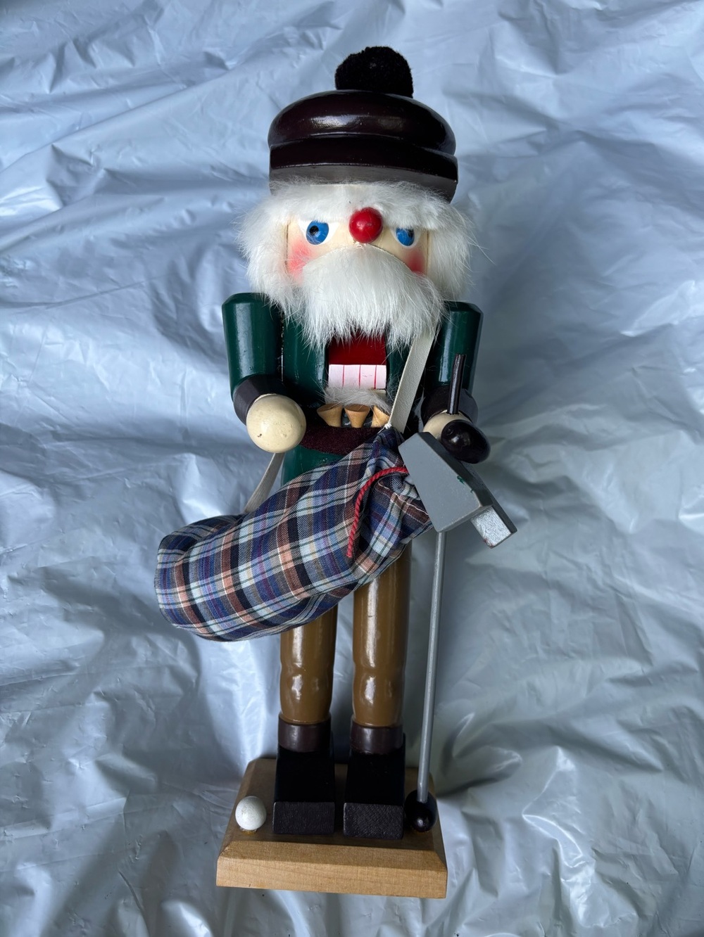 Vintage 1994 wooden  12” Nutcracker Golfer with Tartan Bag and movable mouth